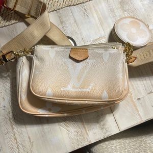 Selling my 3 pouchette from LV HAVE RECIEPT